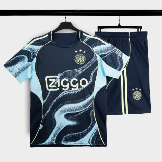 Strivend Ajax xanh đen SS26