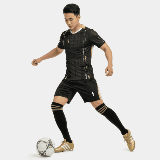 Bộ Quần Áo Bóng Đá Strivend V9 Đen